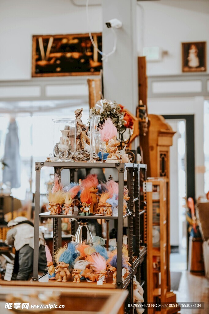 復(fù)古手工藝品展示架