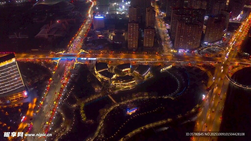 城市夜景璀璨燈光俯瞰圖