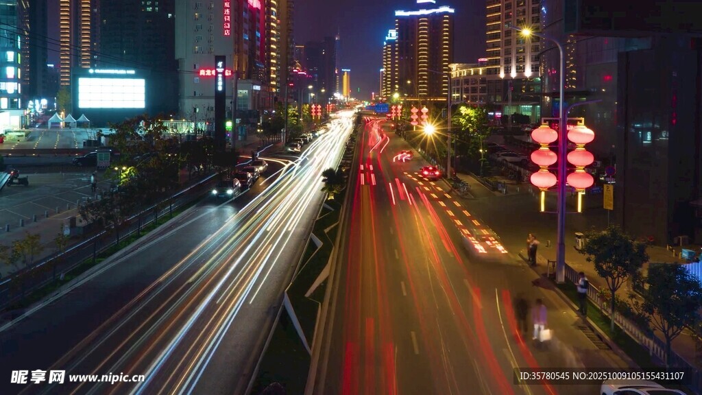 城市夜景車流燈光璀璨