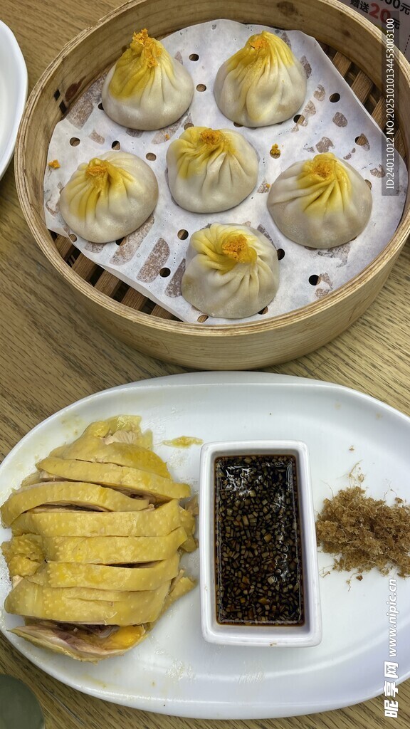 廣式點(diǎn)心與白切雞美食