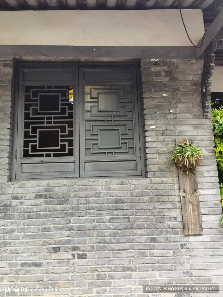 中式古建窗戶古樸韻味濃