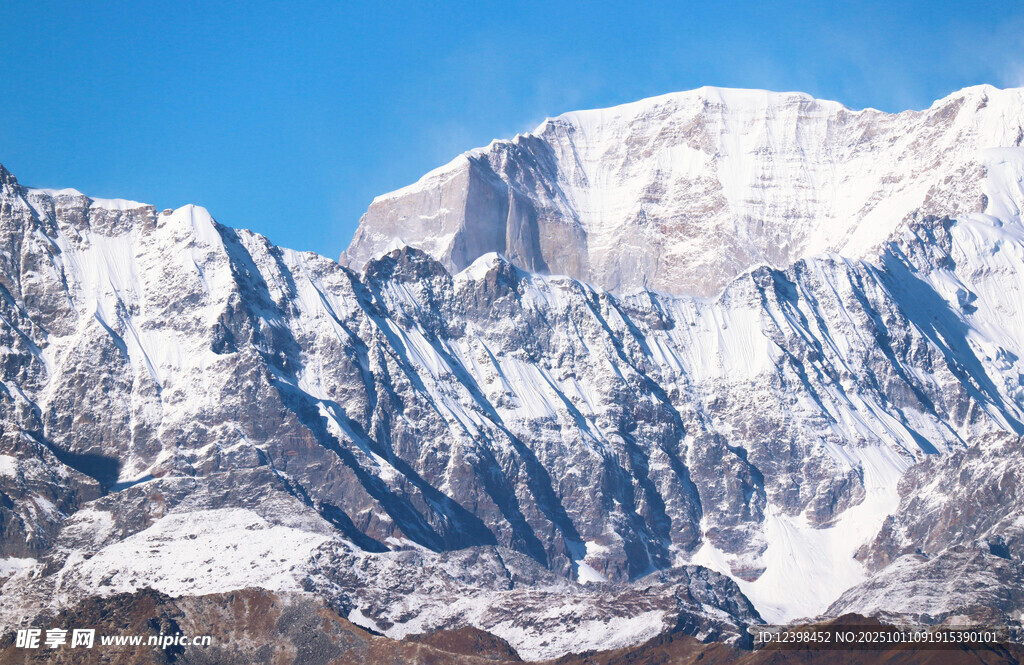 壯麗雪山風(fēng)景