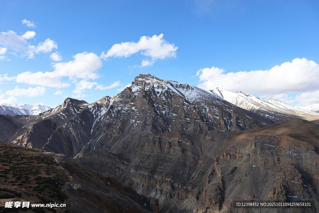 壯麗雪山風(fēng)景