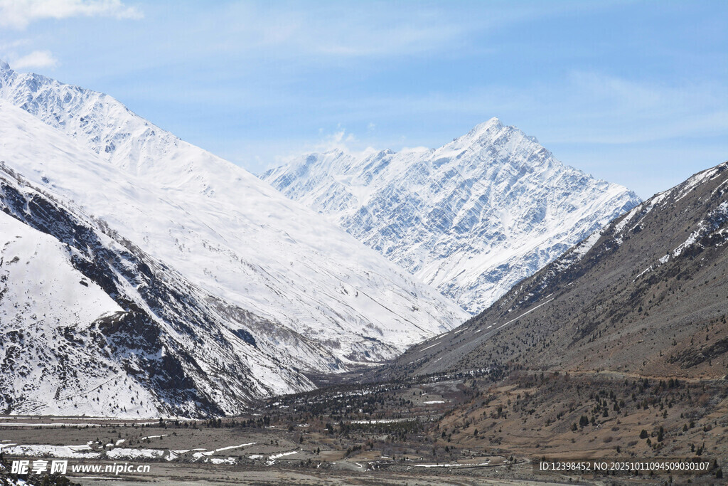 壯麗雪山風(fēng)景
