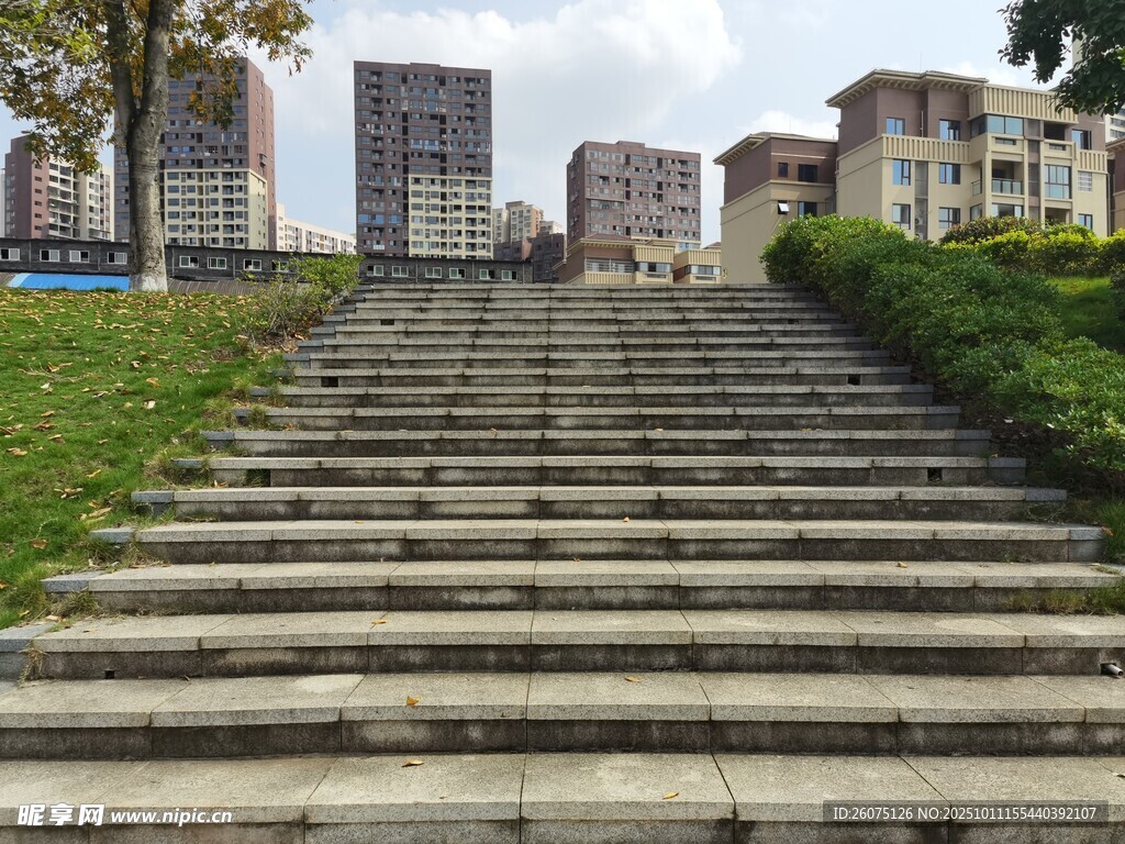 戶外石階風景