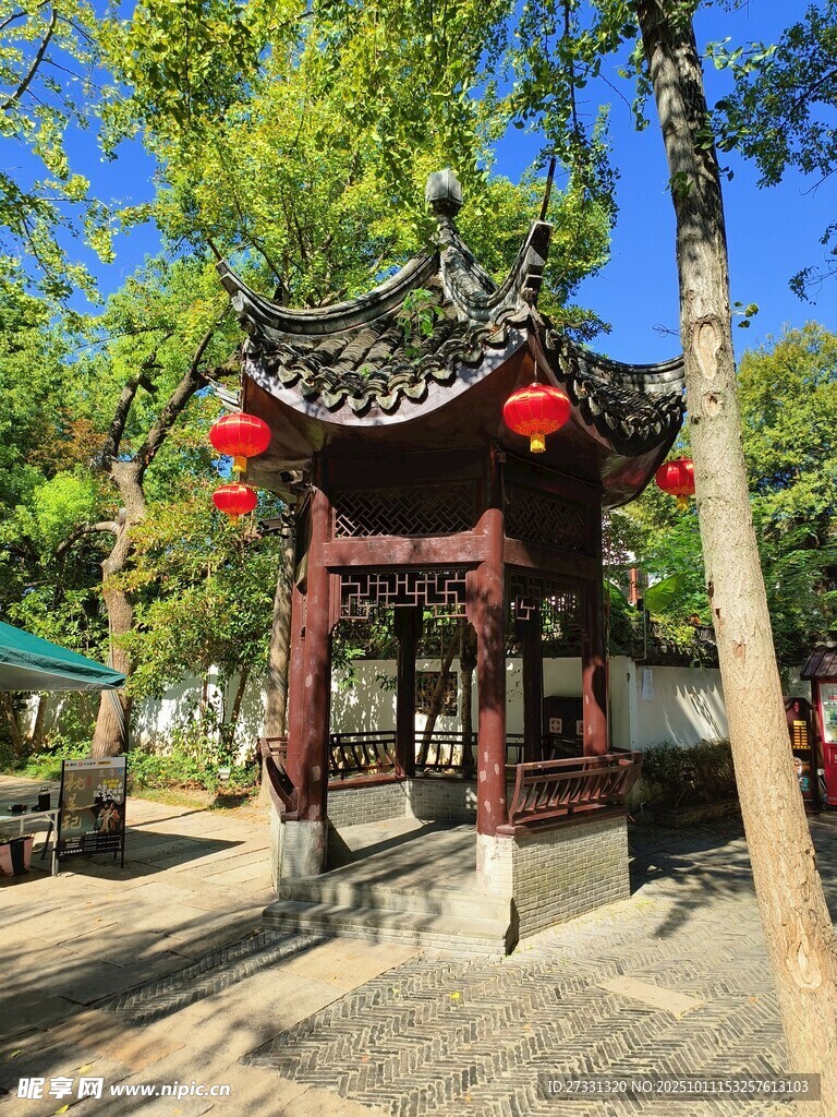中式古亭