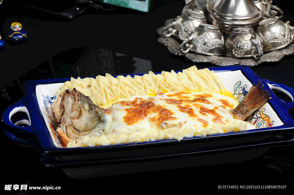 芝士焗肉土豆泥美食