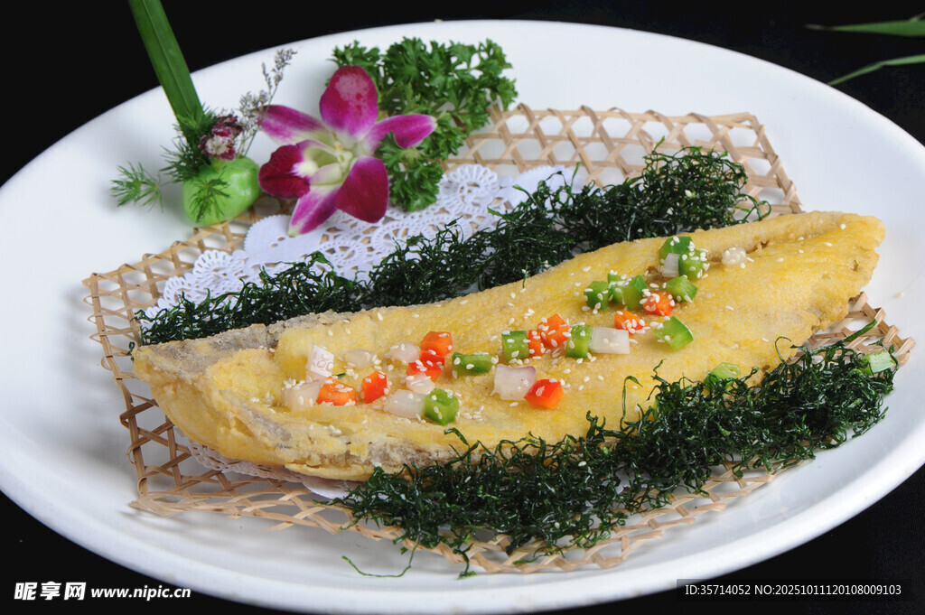 香煎海魚(yú)配蔬菜擺盤(pán)