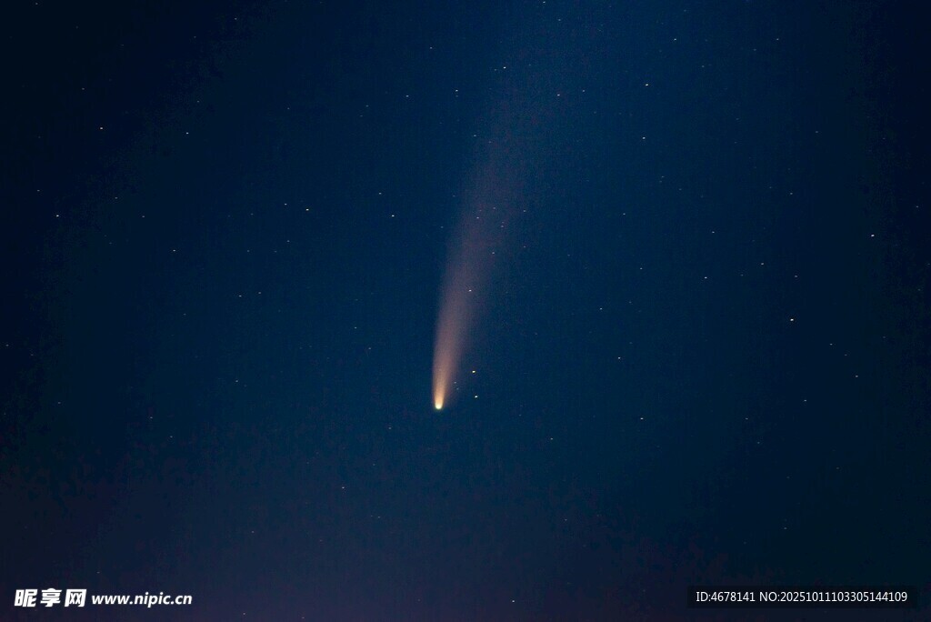 夜空中的彗星