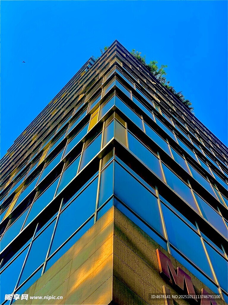 摩天大樓的現(xiàn)代建筑風(fēng)貌