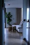 現(xiàn)代簡約風(fēng)室內(nèi)過道場景