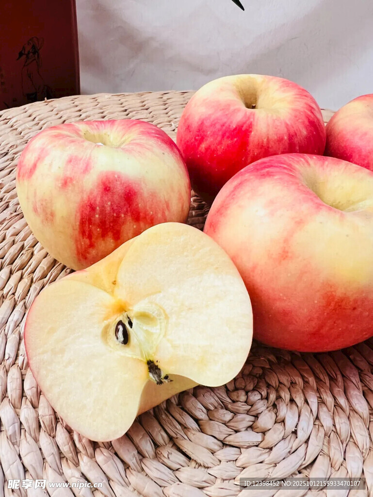 新鮮紅蘋果