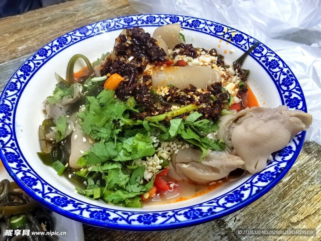 美味特色涼拌豬雜拼盤(pán)