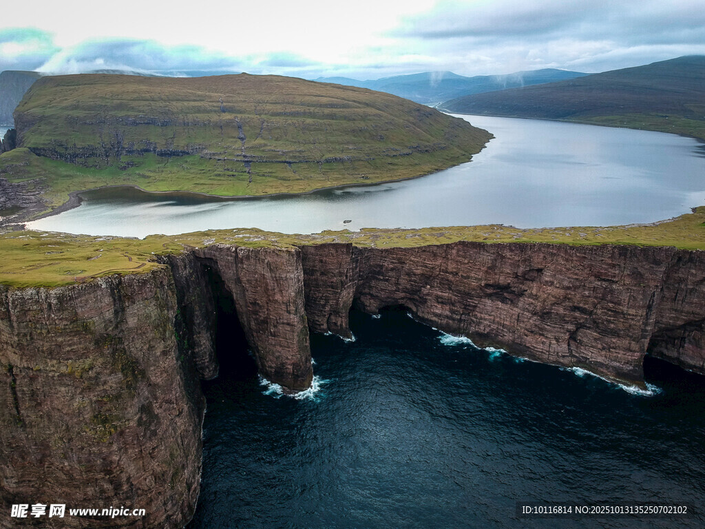 懸崖海岸風(fēng)光