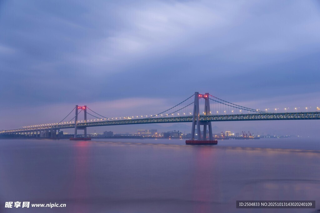 跨海大橋夜景