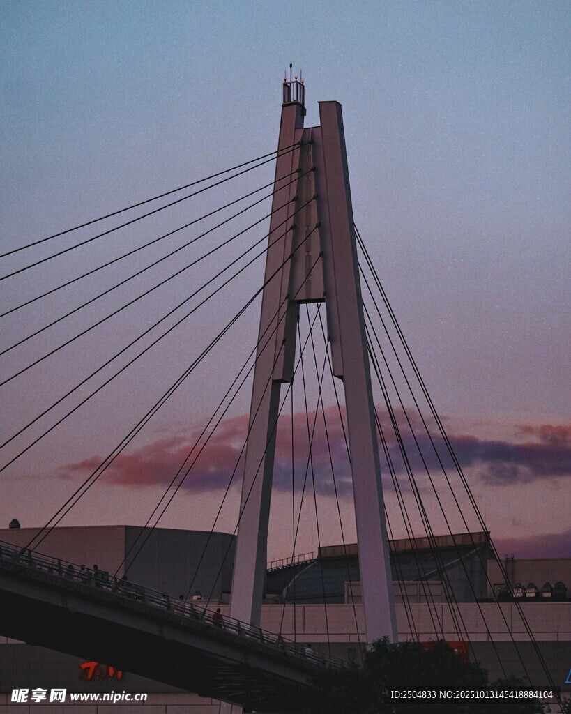 黃昏下的斜 橋美景