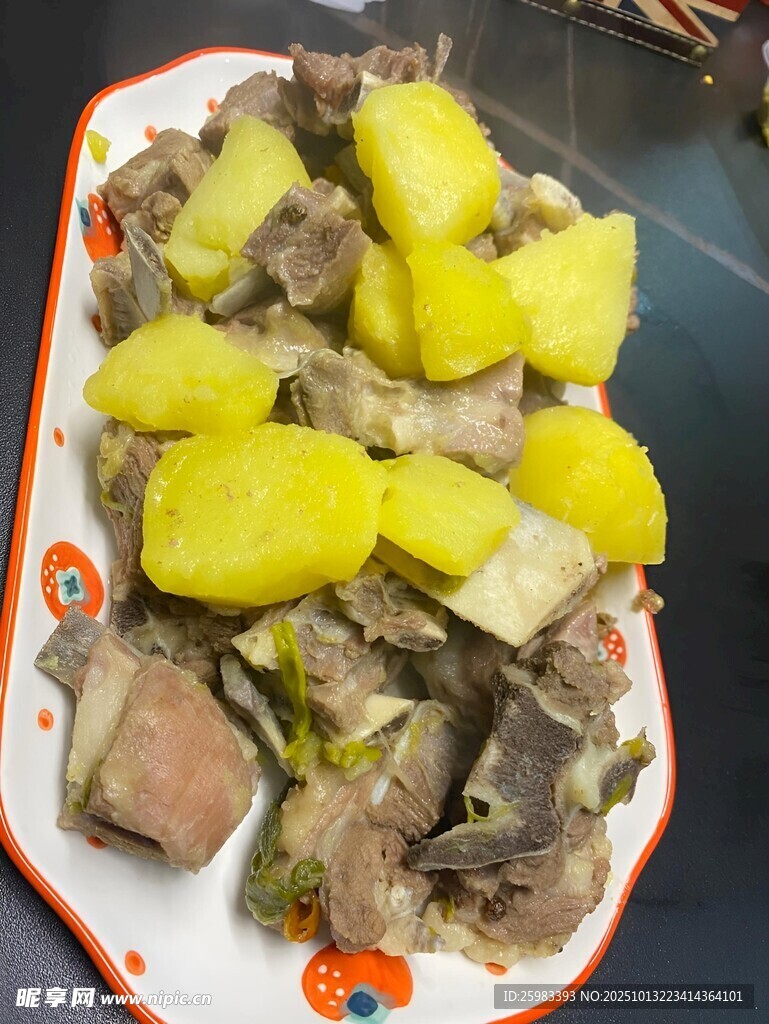 土豆燉排骨