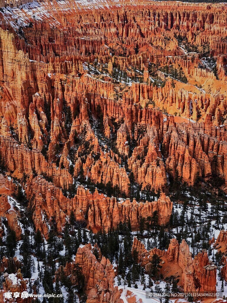 壯麗丹霞地貌雪景奇觀