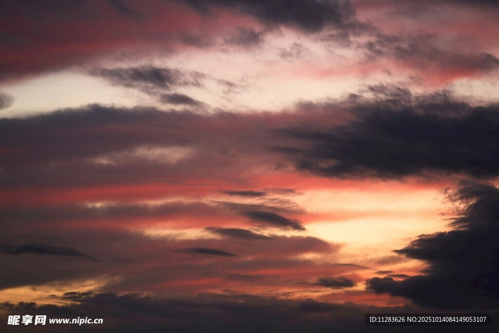 絢麗晚霞天空美景