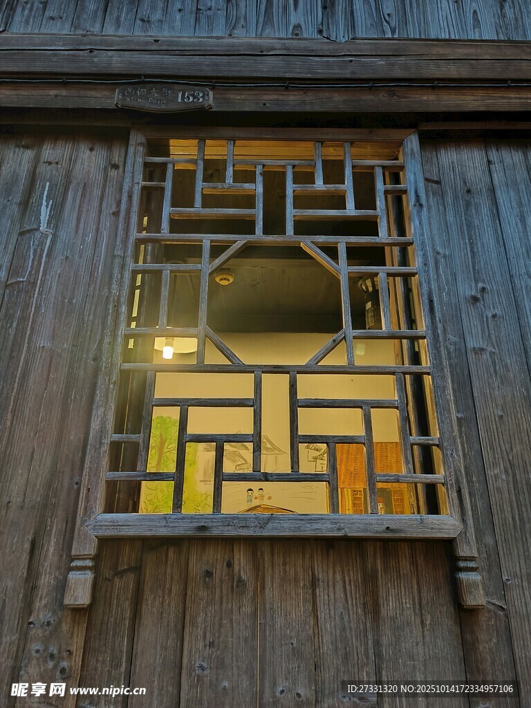 古木窗欞