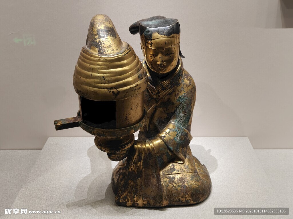 古代人物持物青銅雕像