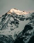 巍峨雪山壯麗景致