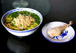 美味面條配鹵味