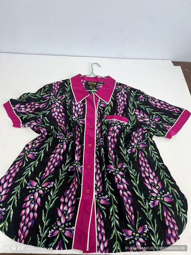 彩色花紋短袖女士上衣