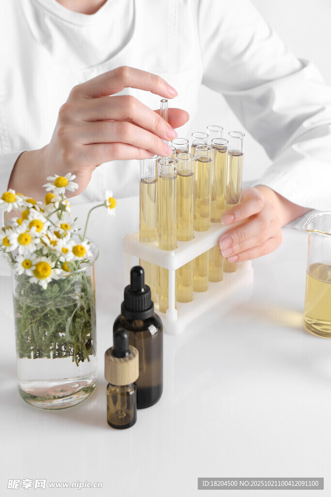 手工制作天然護膚品場景