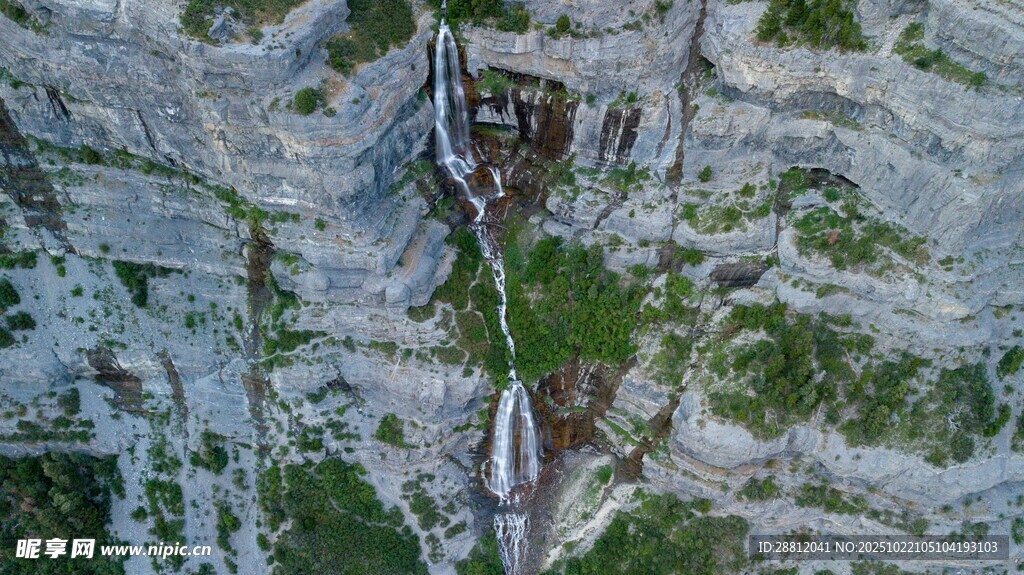 俯瞰交錯(cuò)的田間小路