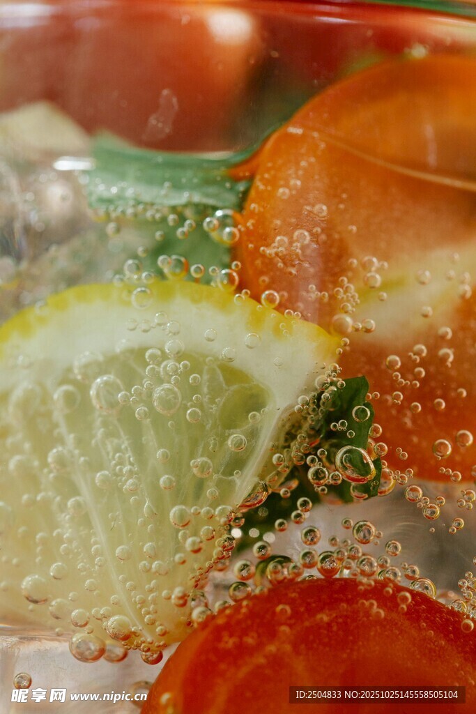 檸檬番茄氣泡水特寫