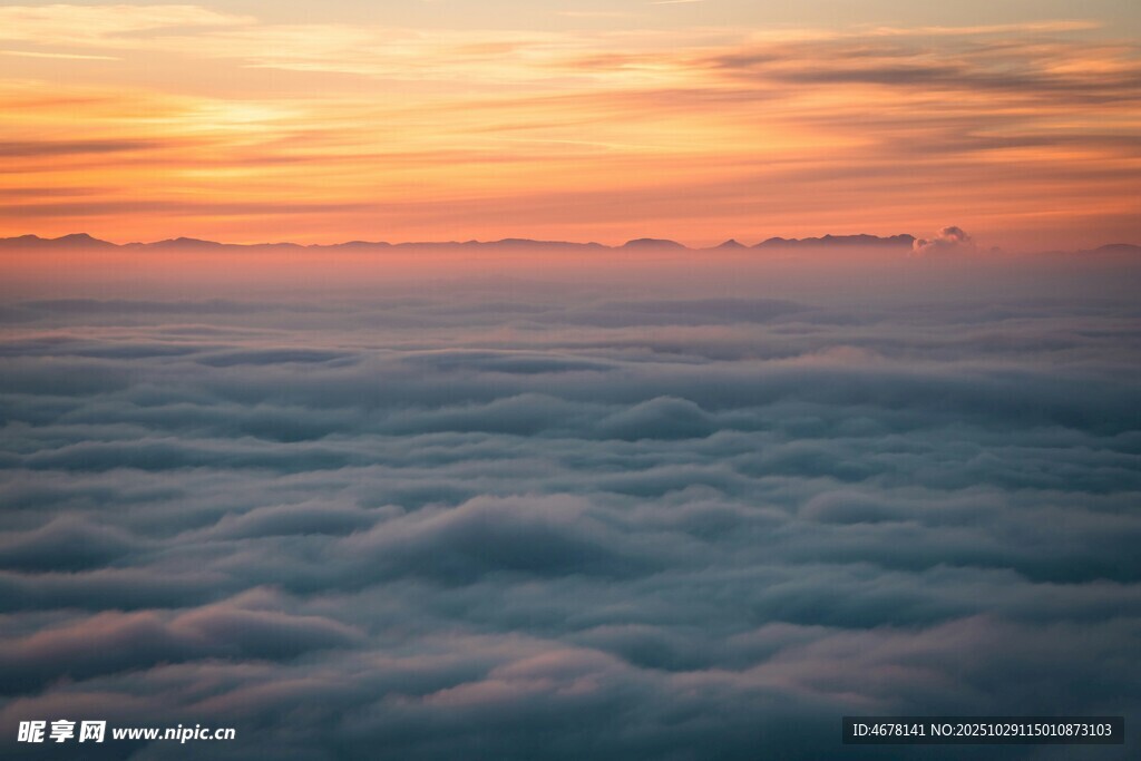 云海之上的絢爛日出