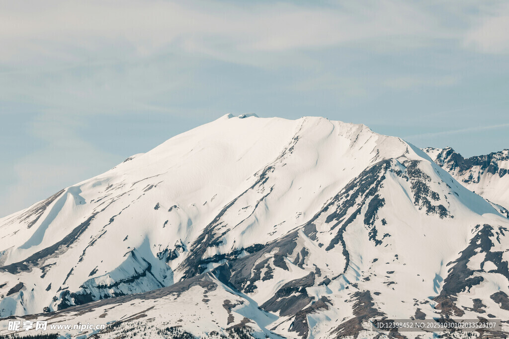 雪山壯麗景色