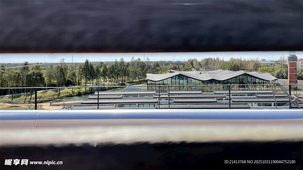 戶外金屬結(jié)構(gòu)建筑景觀