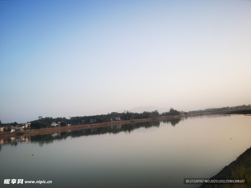 寧?kù)o河畔風(fēng)光