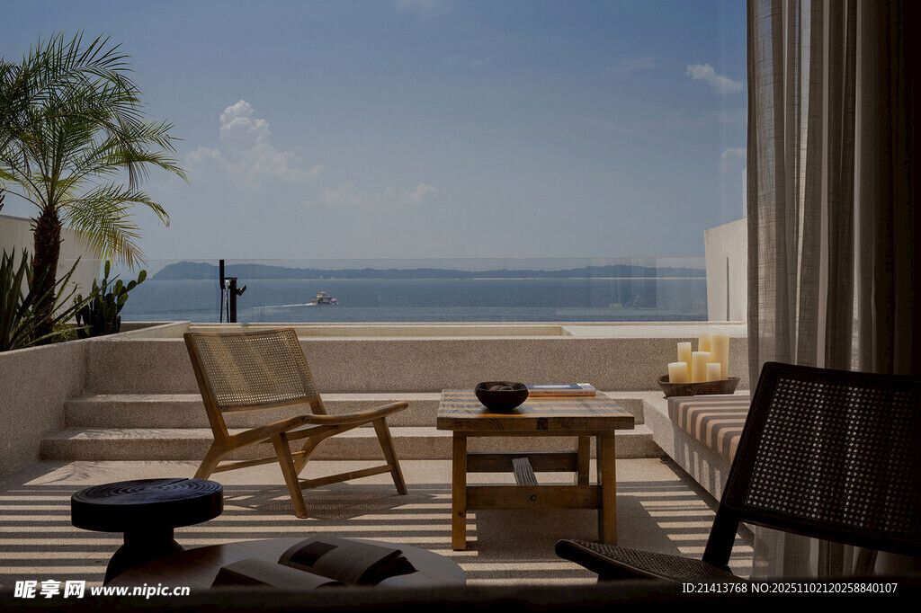 海景露臺(tái)休閑桌椅景觀