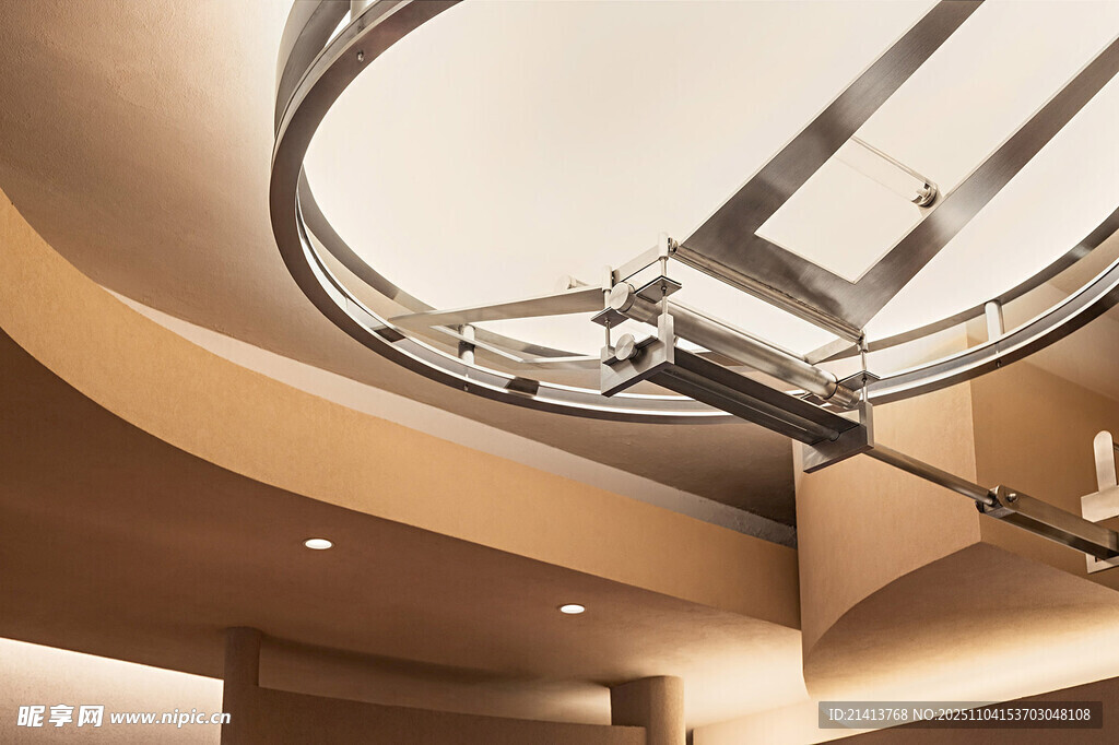 現(xiàn)代室內(nèi)獨特圓形燈具設(shè)計