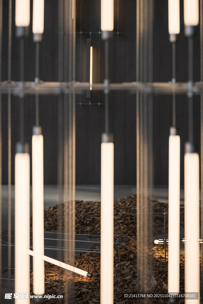 現(xiàn)代簡約風(fēng)玻璃吊燈