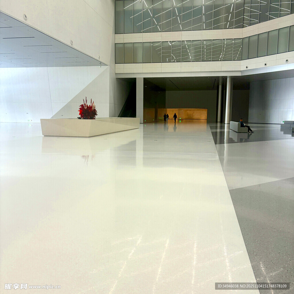 現(xiàn)代簡(jiǎn)約風(fēng)格的室內(nèi)大廳