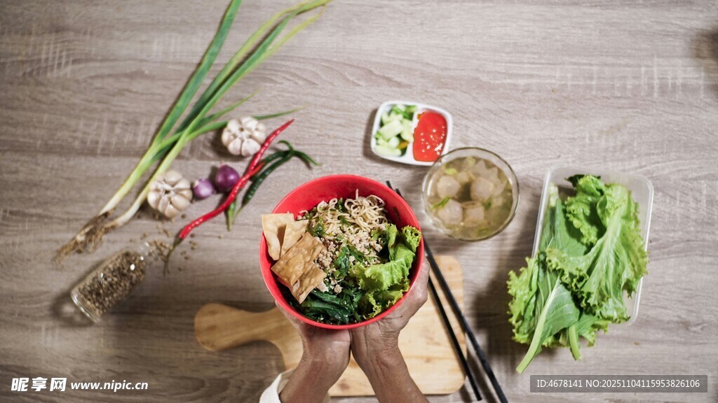 美味中式菜肴與新鮮配菜