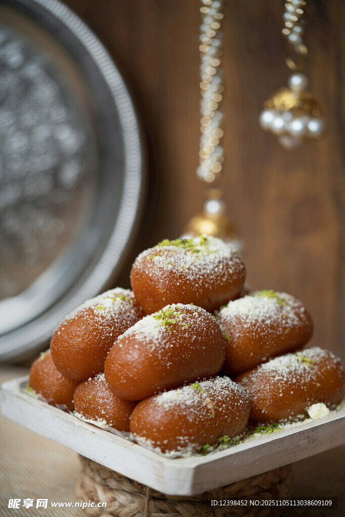 美味撒粉甜甜圈誘人呈現(xiàn)