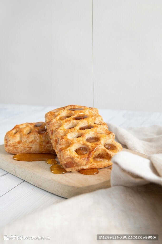 美味格子花紋糕點(diǎn)展示