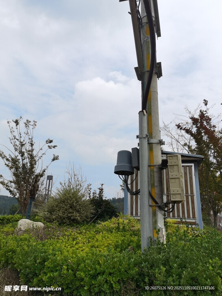 戶外通信設(shè)備與綠植景觀
