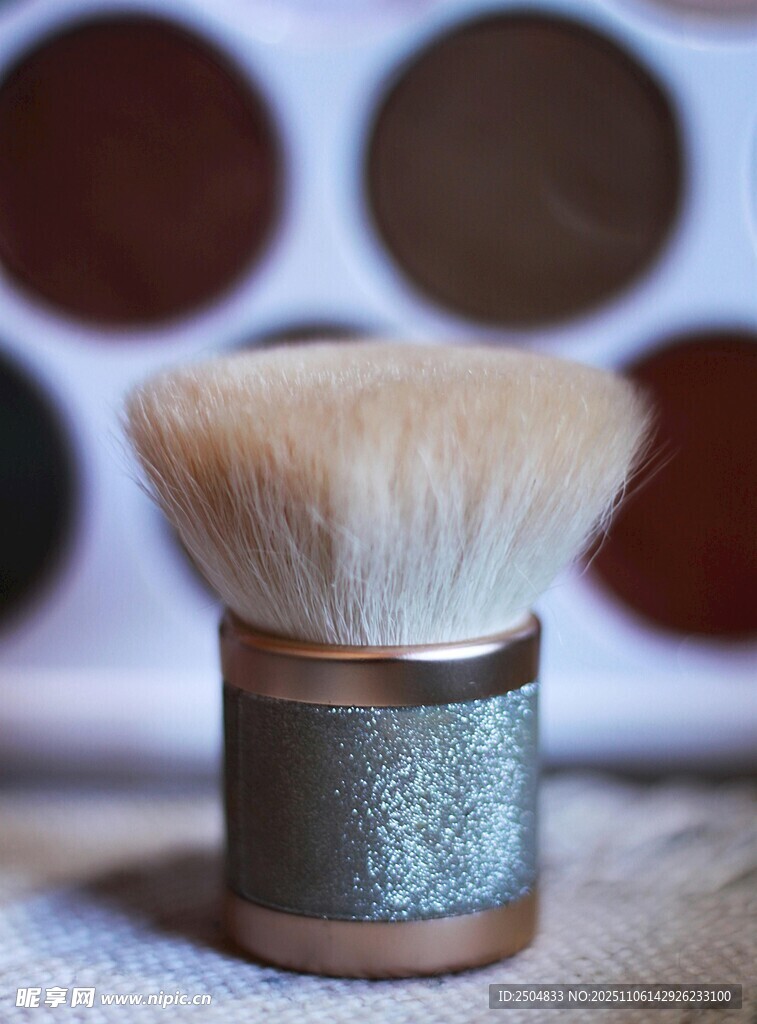 精致化妝刷特寫(xiě)