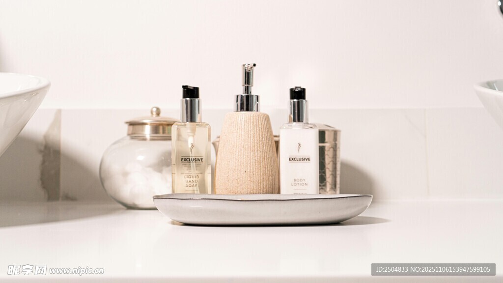 浴室精致洗護(hù)用品陳列