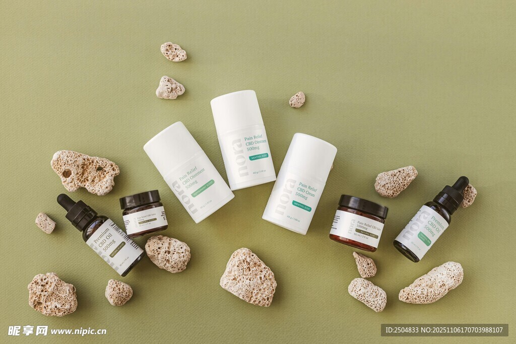 天然護膚品與礦物石組合