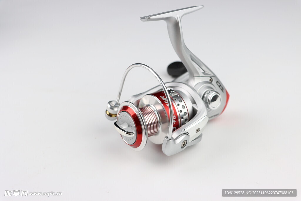 銀色金屬漁輪特寫