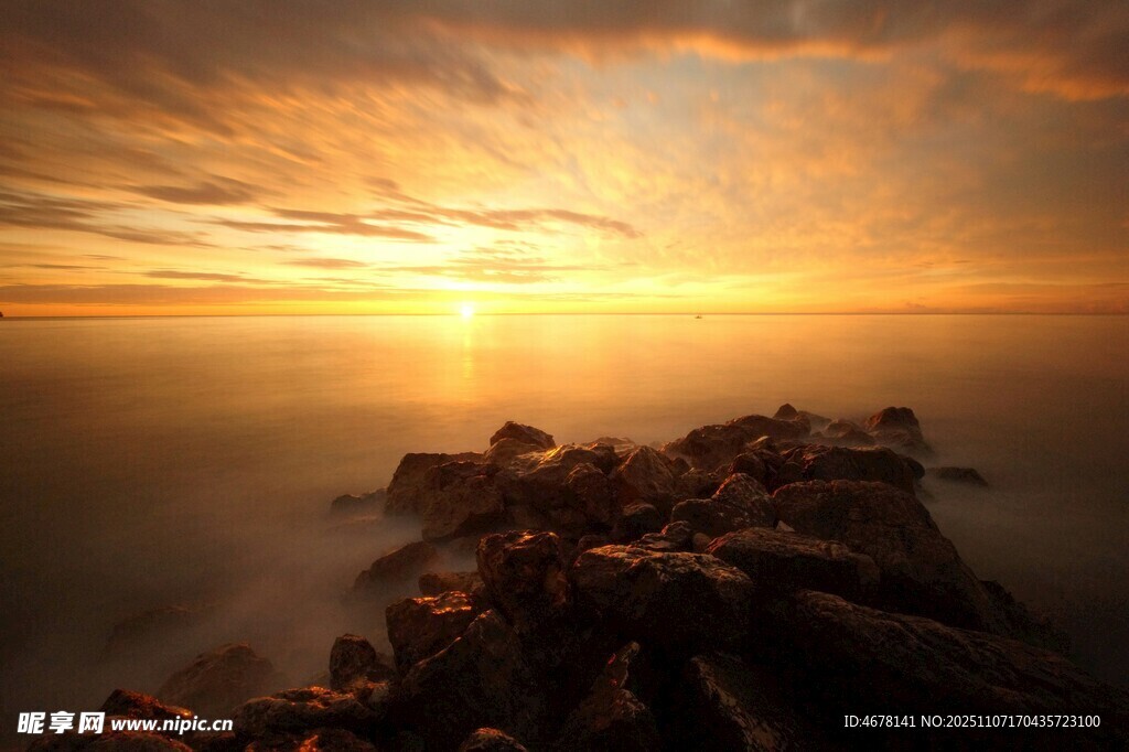 海邊壯麗日出景觀