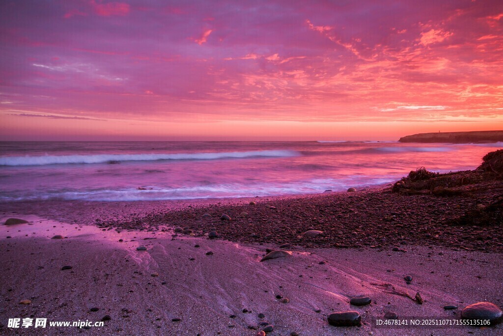 海邊絕美日落沙灘景致