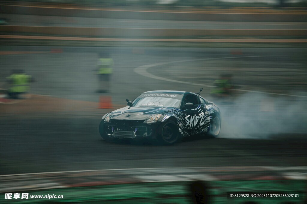 賽車漂移瞬間